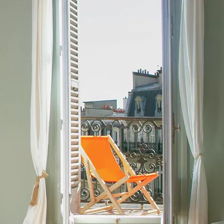 Apartment Typical Haussmannien With Eiffel Tower View - Bm68 *
